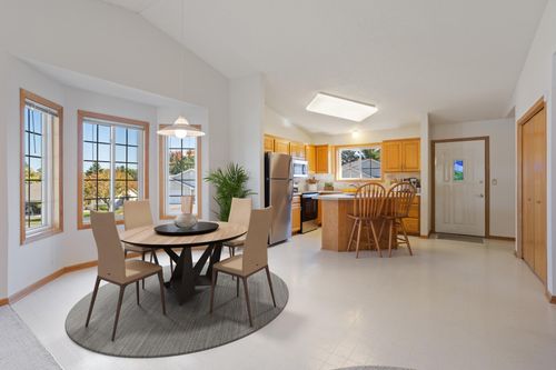 745 Sterling Ct, Mahtomedi, MN, 55115-1477 | Card Image