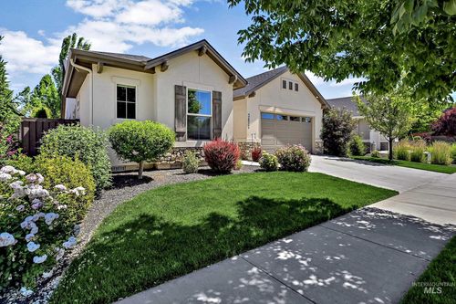 3672 W Star Hollow Dr, Meridian, ID, 83646-4939 | Card Image