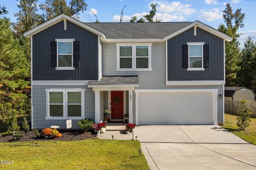 605 New Castle Ln, Spring Lake, NC, 28390-6020 | Card Image