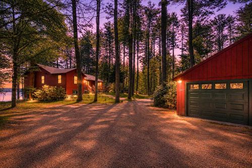 1807 Little Sunapee Road, New London, NH, 03257 | Card Image