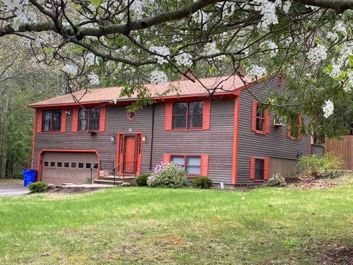 15 Bennett Way, Newmarket, NH, 03857-2341 | Card Image