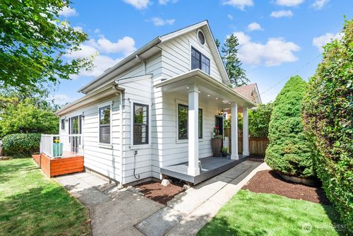 5819 17th Avenue S, Seattle, WA, 98108 | Card Image