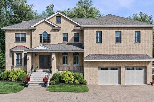 159 Main St, Lynnfield, MA, 01940-2512 | Card Image