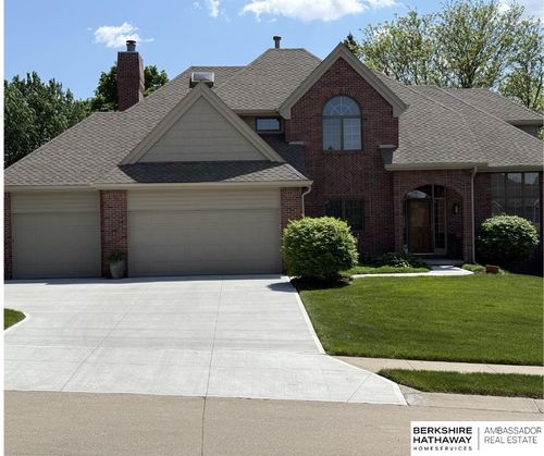 15917 Lamp Cir, Omaha, NE, 68118-2051 | Card Image