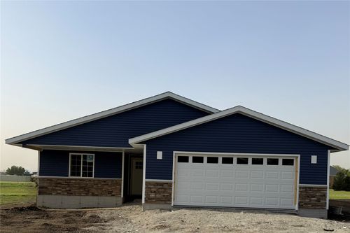 913 W 13th St, Vinton, IA, 52349-1438 | Card Image
