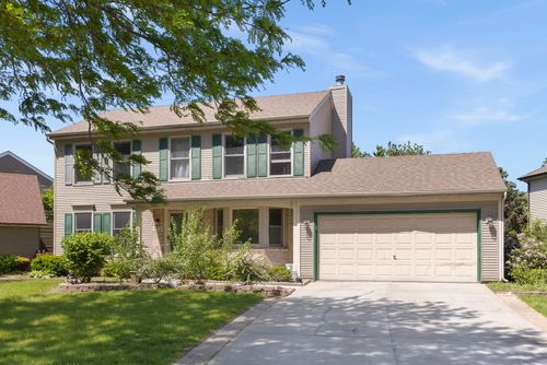 972 Westgate Dr, Aurora, IL, 60506-6921 | Card Image