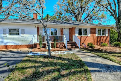 6918 Tuckaseegee Rd, Charlotte, NC, 28214-2736 | Card Image