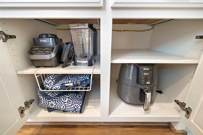All the equipment that you need for cooking and entertaining! | Image 20