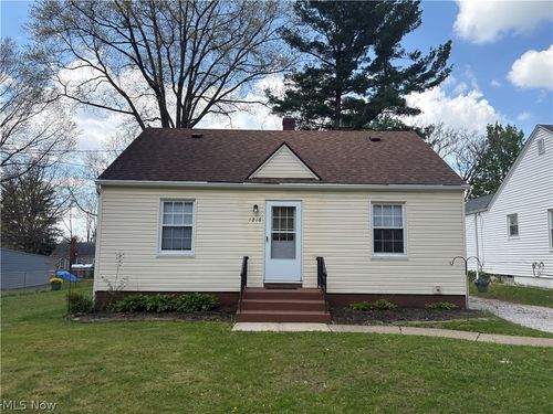 1216 Hardesty Blvd, Akron, OH, 44320-3509 | Card Image