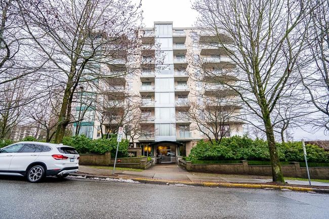 503 - 588 16th Street, Condo with 2 bedrooms, 2 bathrooms and 2 parking in West Vancouver BC | Image 2