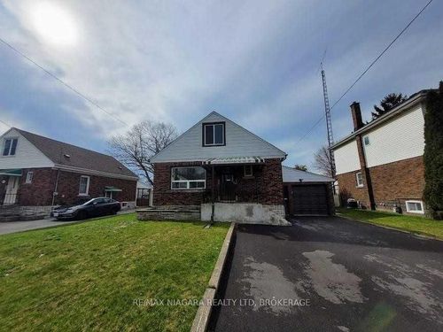 6476 Maranda St, Niagara Falls, ON, L2G1Z7 | Card Image