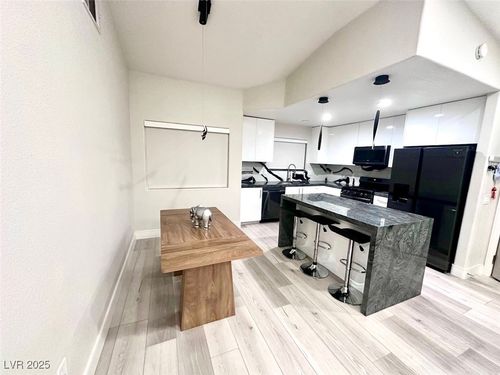 apt-202-300 Amber Pine St, Las Vegas, NV, 89144-4217 | Card Image