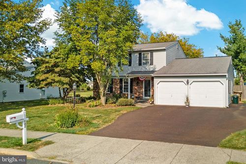 102 Gentry Dr, PERKASIE, PA, 18944-2481 | Card Image