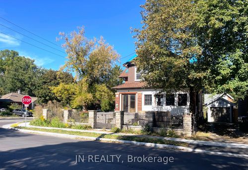 100 Mill St N, Brampton, ON, L6X1T6 | Card Image
