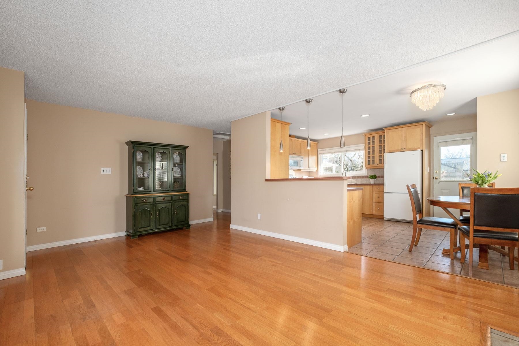 1805 W 15 Th Street, House other with 3 bedrooms, 1 bathrooms and 4 parking in North Vancouver BC | Image 7