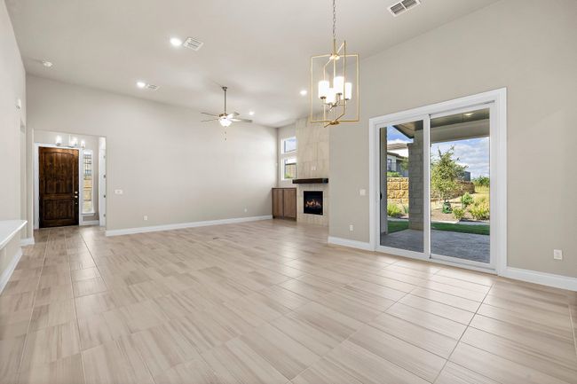 113 Amiata Dr, Townhouse with 2 bedrooms, 2 bathrooms and null parking in Horseshoe Bay TX | Image 4
