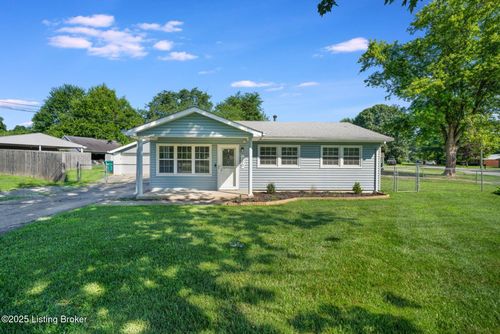 390 Hillview Blvd, Louisville, KY, 40229-3230 | Card Image