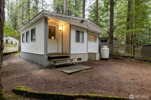 132 Schinn Canyon Cir, Deming, WA, 98244 | Card Image