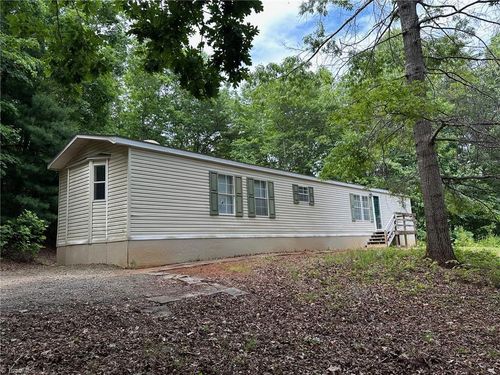 249 Laurel Bluff Trl, Dobson, NC, 27017 | Card Image