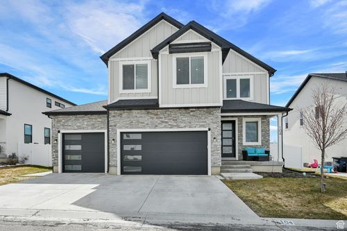 104 E 520 N, Providence, UT, 84332-8805 | Card Image
