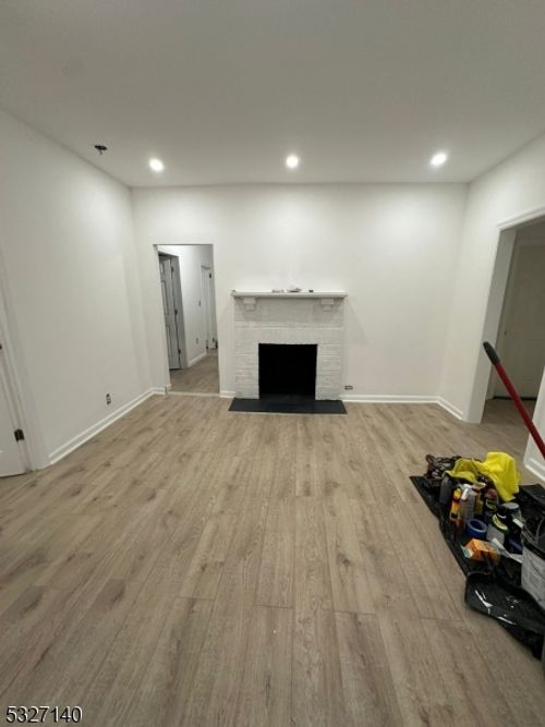 321 Amherst St, East Orange, NJ, 07018-1824 | Card Image