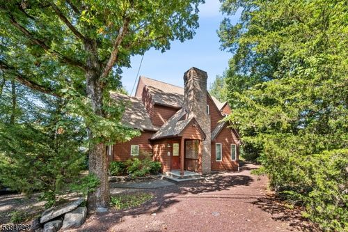 69 Cedar Lk E, Denville, NJ, 07834-1805 | Card Image