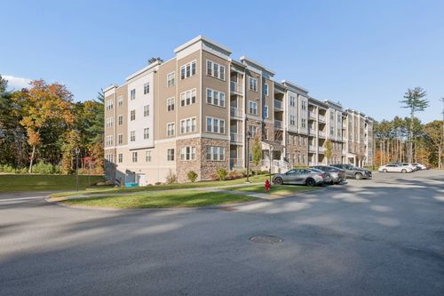 207-2 Winslow Ln, Grafton, MA, 01536 | Card Image