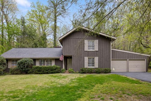 935 Dunsinane Road, Signal Mountain, TN, 37377 | Card Image