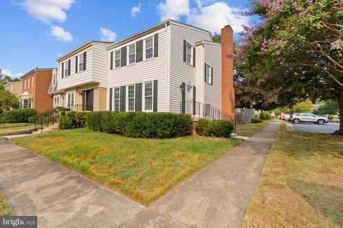 9932 Longford Ct, VIENNA, VA, 22181-6070 | Card Image