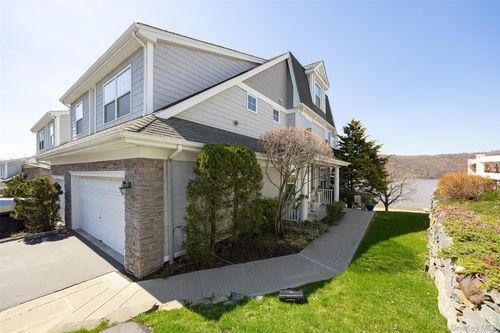 114 Hudson Pointe Dr, Poughkeepsie, NY, 12601-3938 | Card Image