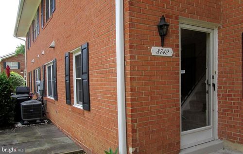 8742 Walutes Cir, ALEXANDRIA, VA, 22309-4120 | Card Image