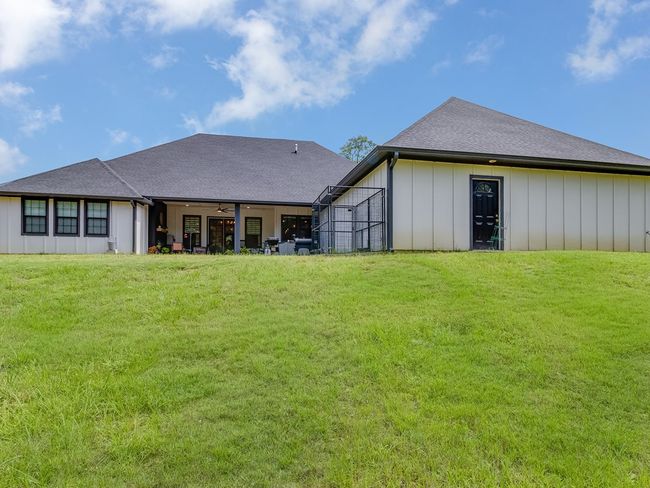655 An County Road 403, Home with 3 bedrooms, 3 bathrooms and 3 parking in Palestine TX | Image 43