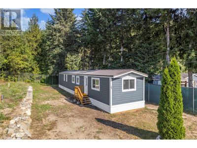 30 - 5 Highway 97 A, House other with 2 bedrooms, 1 bathrooms and 2 parking in Sicamous BC | Image 2