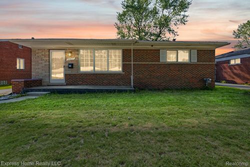 24825 Masch Ave, Warren, MI, 48091-4487 | Card Image