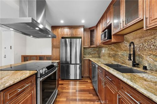 apt-c308-5950 Canterbury Dr, Culver City, CA, 90230-6718 | Card Image