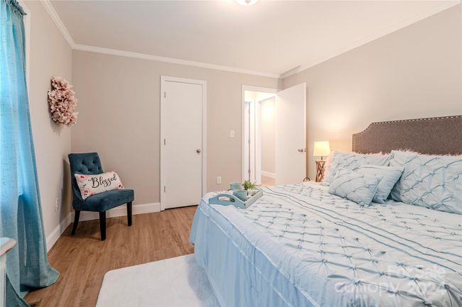 Secondary bedroom toward hallway! | Image 29