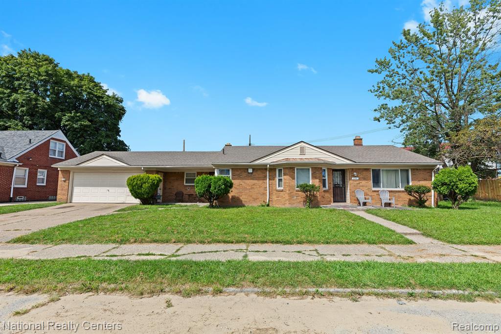 Sirron St, Detroit, MI 48234