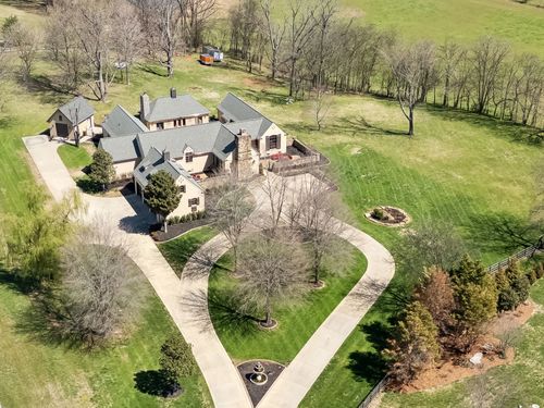 7504 Redtail Hawk Ct, Arrington, TN, 37014-9155 | Card Image