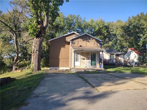 731 731.5 E Main St, New Castle, PA, 16101 | Card Image