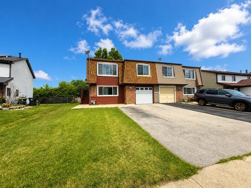 1954 Nautilus Ln, Hanover Park, IL, 60133-6123 | Card Image