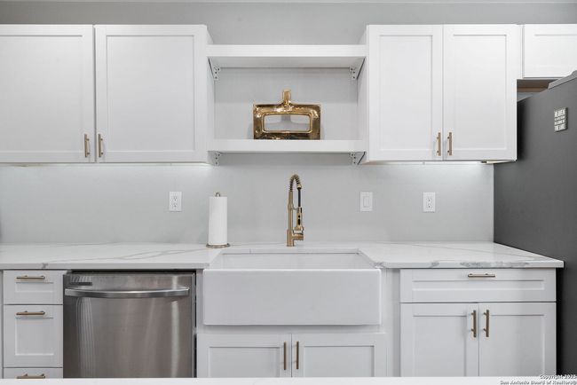 103 - 1500 Ranch Road 1431, Condo with 2 bedrooms, 1 bathrooms and null parking in Kingsland TX | Image 11