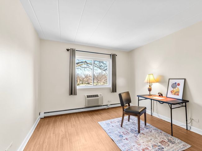 APT-204 - 1060 N Mill St, Condo with 2 bedrooms, 2 bathrooms and 1 parking in Naperville IL | Image 9