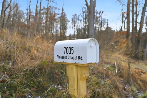 7035 Pleasant Chapel Rd, Newark, OH, 43056-9690 | Card Image