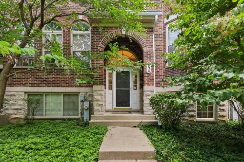 654 Astor Ln, Wheeling, IL, 60090-6235 | Card Image