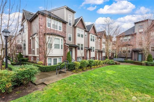 1321 Greenwish Walk Ne, Issaquah, WA, 98029 | Card Image