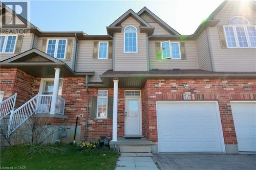 549 Violet St, Waterloo, ON, N2V2T8 | Card Image