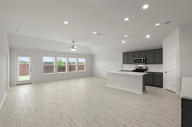 201 Bandit Trl, House other with 4 bedrooms, 2 bathrooms and null parking in Terrell TX | Image 7