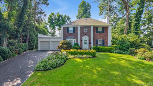 34 Soundview Crest, North Hempstead, NY, 11030 | Card Image