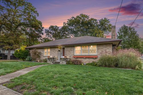 2670 Central Ave, Wyoming, MI, 49519-2377 | Card Image