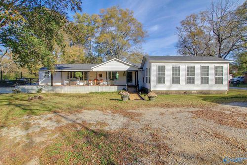 1465 Lovett St, Town Creek, AL, 35672-3832 | Card Image